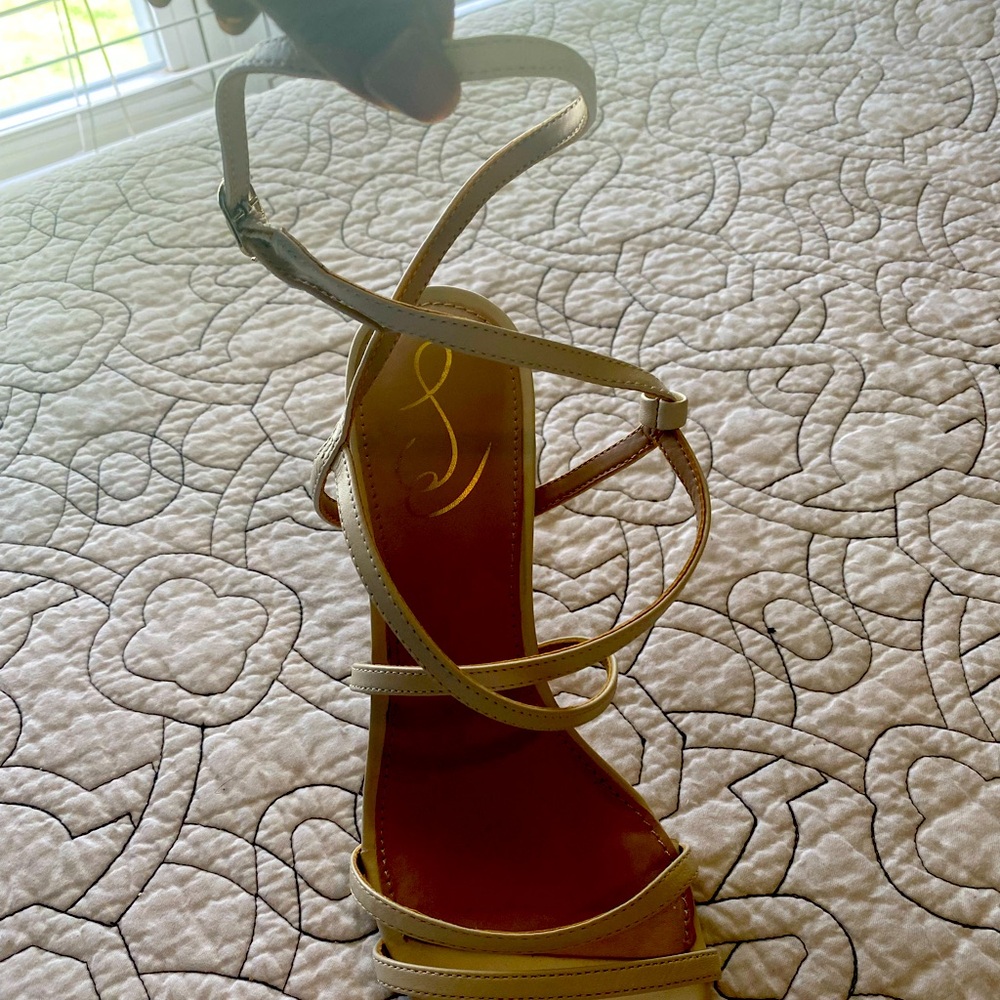 New cream strappy heel